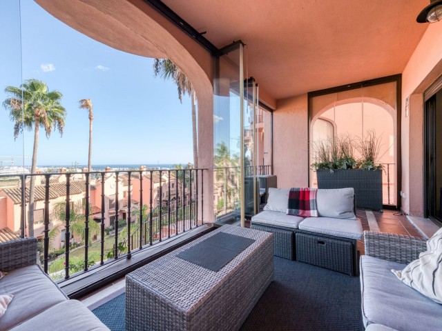 3 Bedrooms Townhouse in Estepona