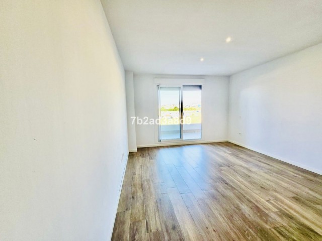 3 Bedrooms Apartment in Nueva Andalucía