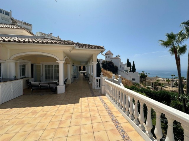 10 Bedrooms Villa in Mijas