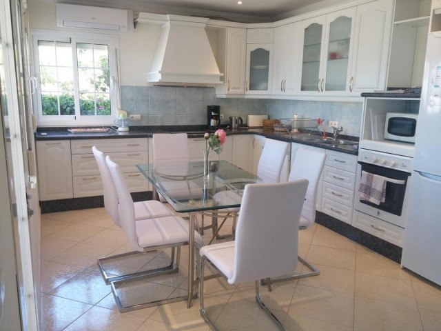 Villa con 10 Dormitorios  en Mijas