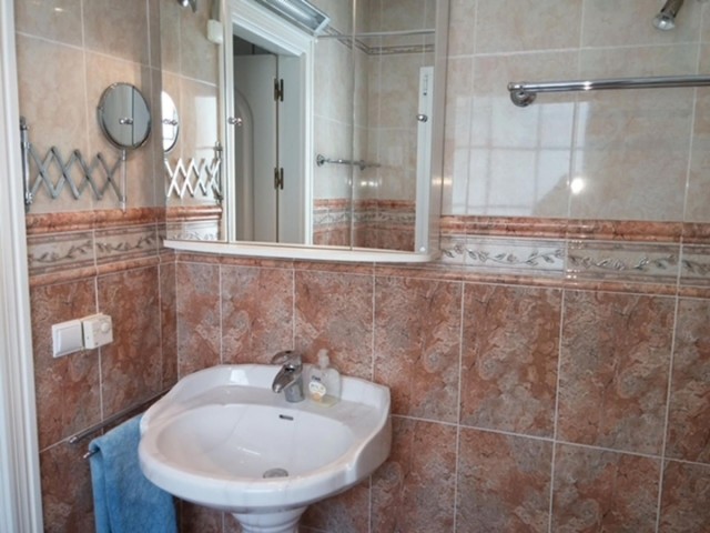 Villa con 10 Dormitorios  en Mijas