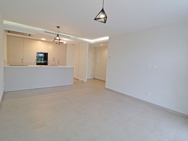 2 Bedrooms Apartment in San Pedro de Alcántara