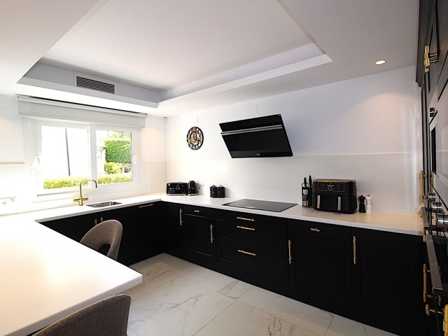 4 Bedrooms Apartment in San Pedro de Alcántara