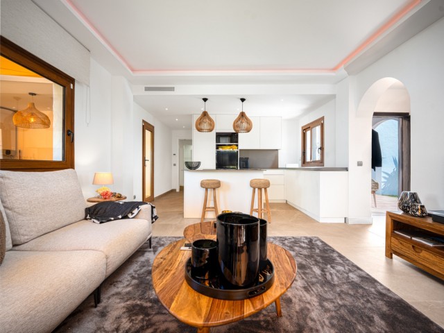 3 Bedrooms Apartment in Nueva Andalucía