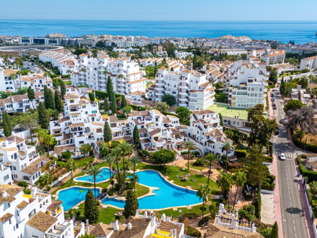 3 Bedrooms Apartment in Nueva Andalucía