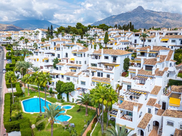 3 Bedrooms Apartment in Nueva Andalucía