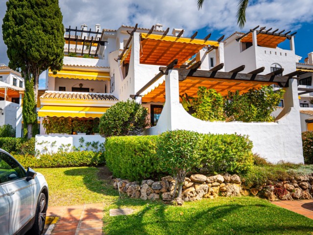 3 Bedrooms Apartment in Nueva Andalucía