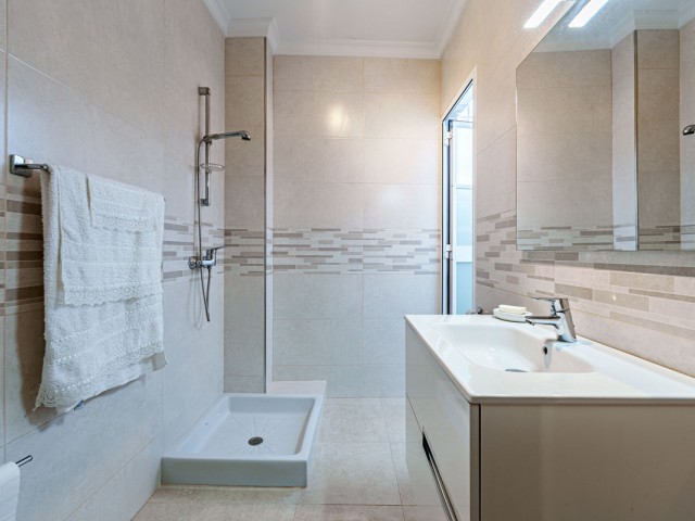 3 Bedrooms Villa in Ciudad Jardín