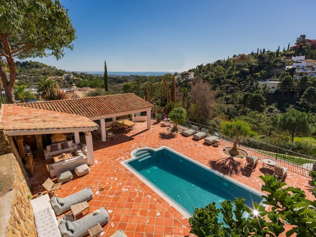 4 Makuuhuoneen Huvila El Madroñal