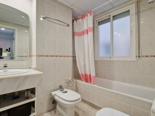 2 Bedrooms Apartment in San Pedro de Alcántara