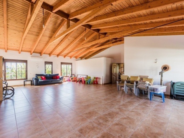 3 Soveroms Villa i Estepona