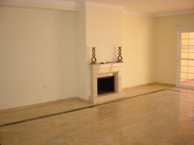 4 Slaapkamer Rijtjeshuis in Nagüeles