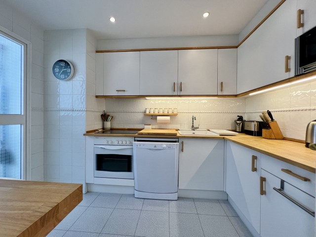 3 Bedrooms Apartment in Guadalmina Baja