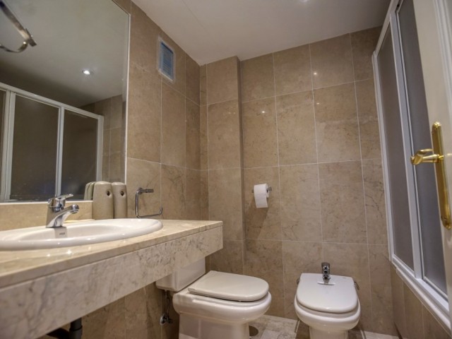 2 Bedrooms Apartment in Nueva Andalucía