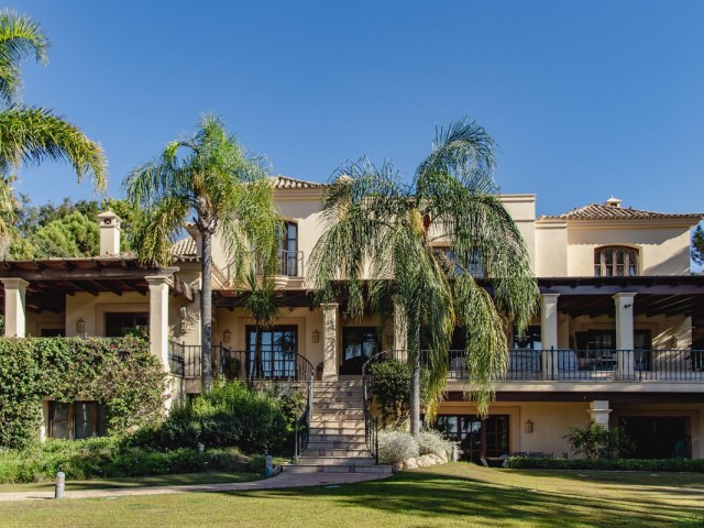 4 Bedrooms Villa in La Zagaleta