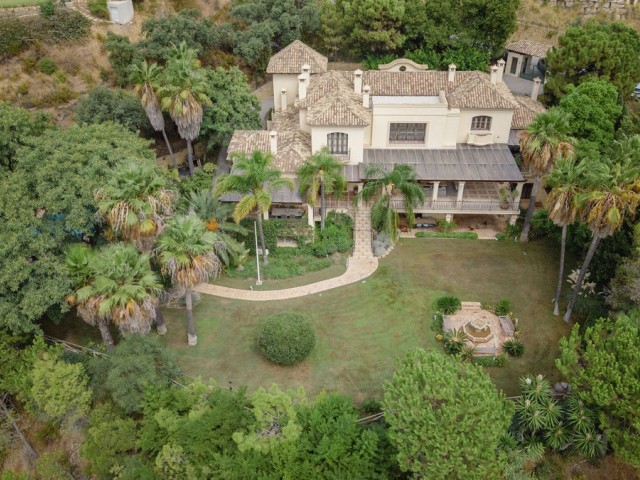 4 Bedrooms Villa in La Zagaleta