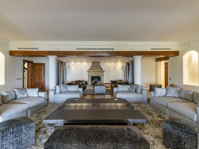 4 Bedrooms Villa in La Zagaleta