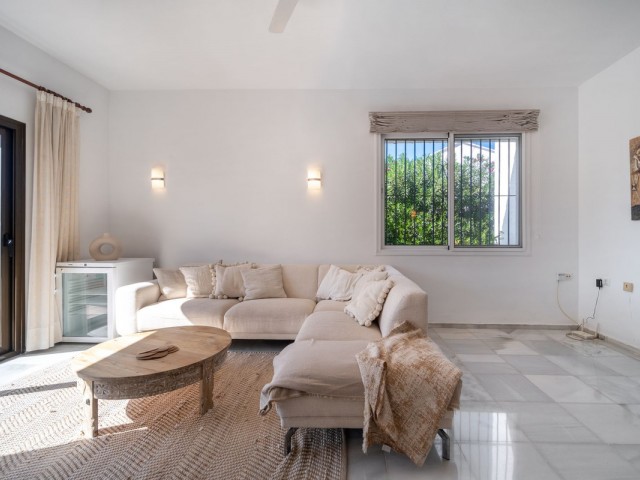 2 Soveroms Villa i Elviria