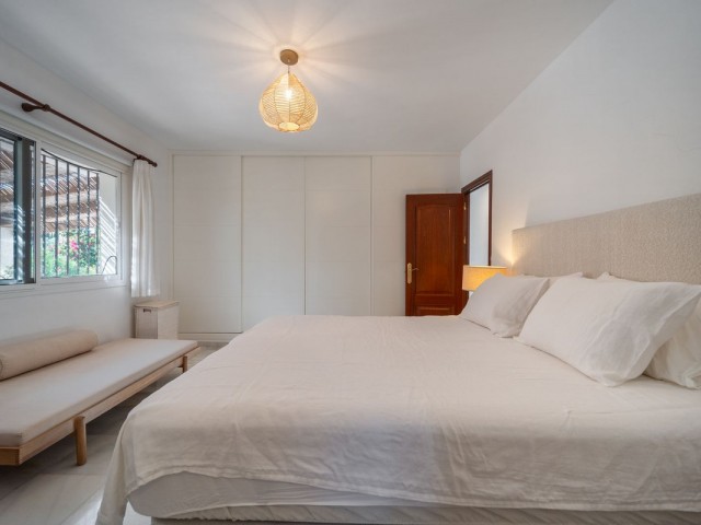 2 Bedrooms Villa in Elviria