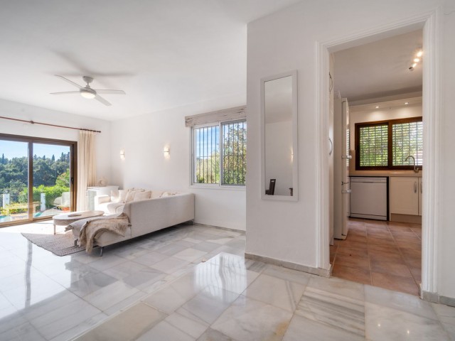 2 Bedrooms Villa in Elviria