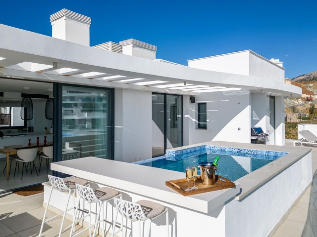 Penthouse avec 3 Chambres  à Fuengirola