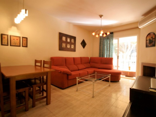 Apartment, Calahonda, R4197970