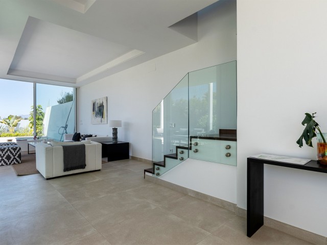 Villa con 4 Dormitorios  en Marbella