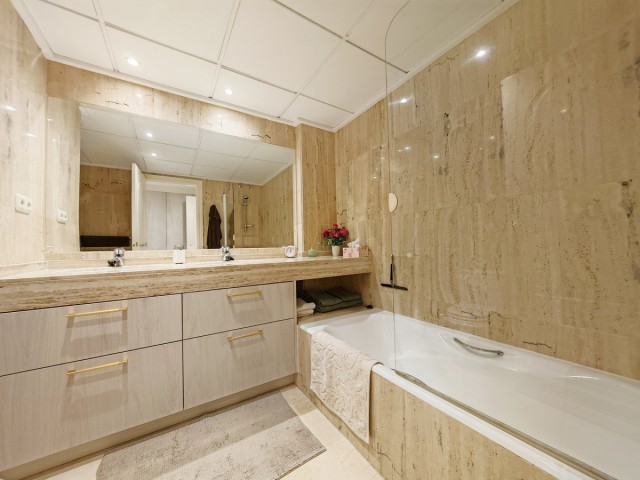 Appartement avec 3 Chambres  à Marbella