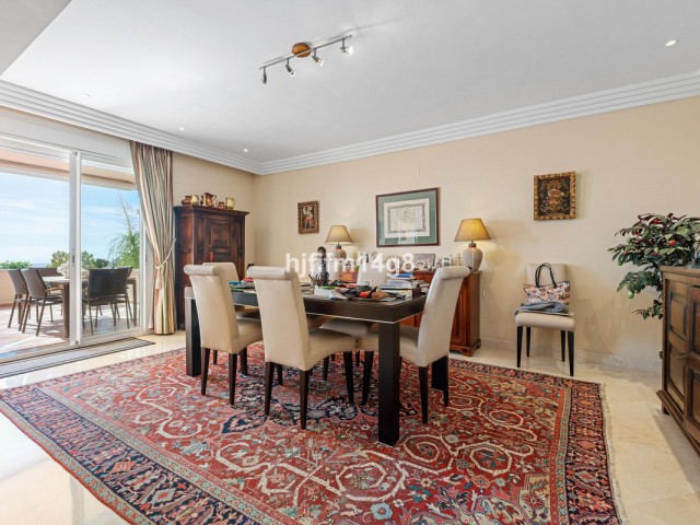 3 Bedrooms Apartment in Nueva Andalucía