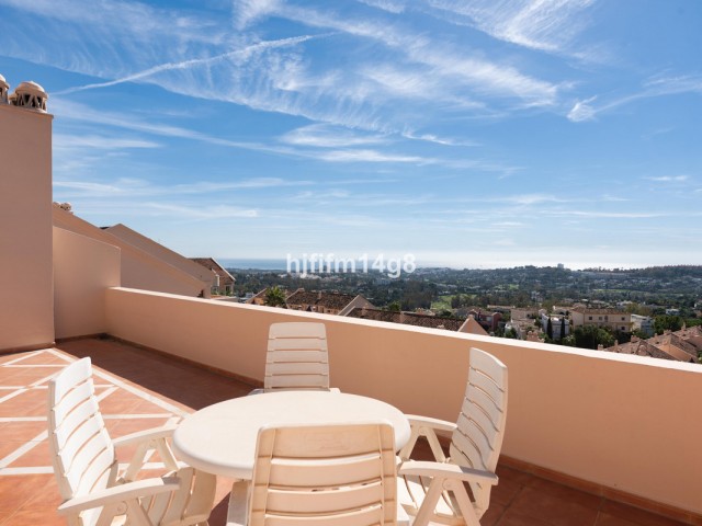 3 Bedrooms Apartment in Nueva Andalucía