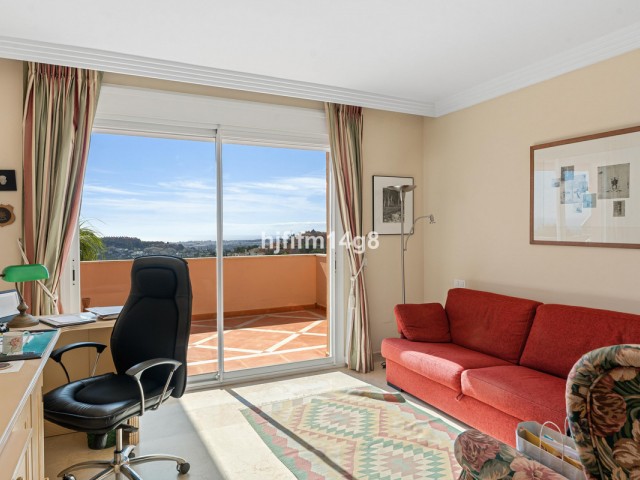 3 Bedrooms Apartment in Nueva Andalucía