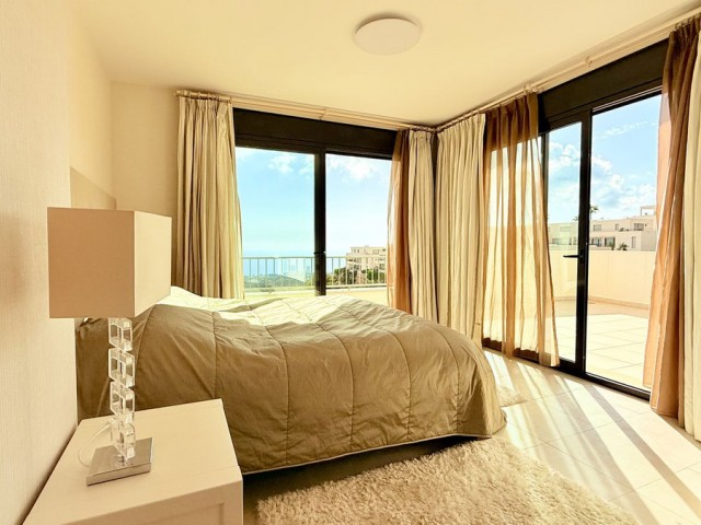 Penthouse in Altos de los Monteros