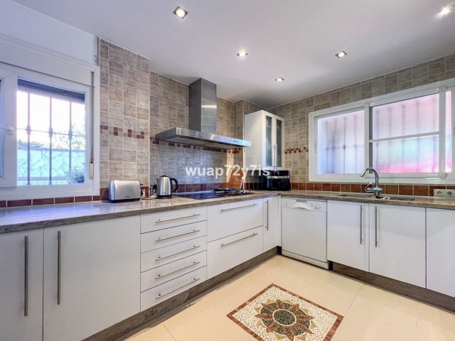 6 Soveroms Rekkehus i El Paraiso