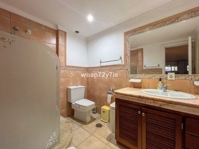 6 Bedrooms Townhouse in El Paraiso