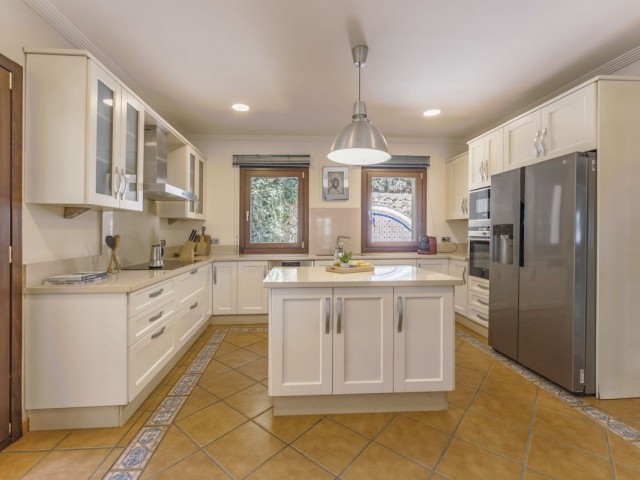 6 Soveroms Villa i Nueva Andalucía