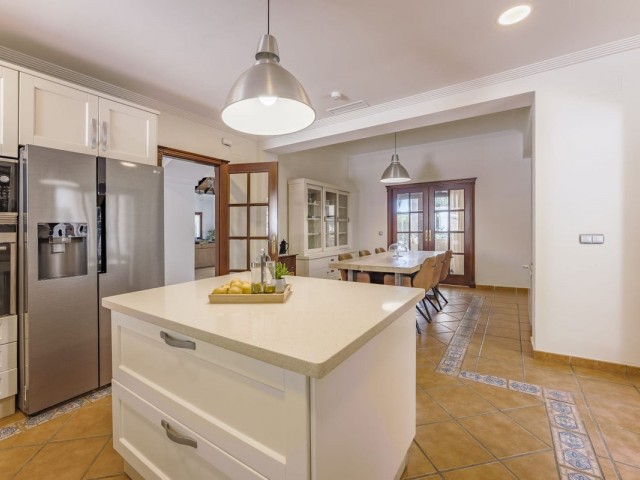 6 Soveroms Villa i Nueva Andalucía