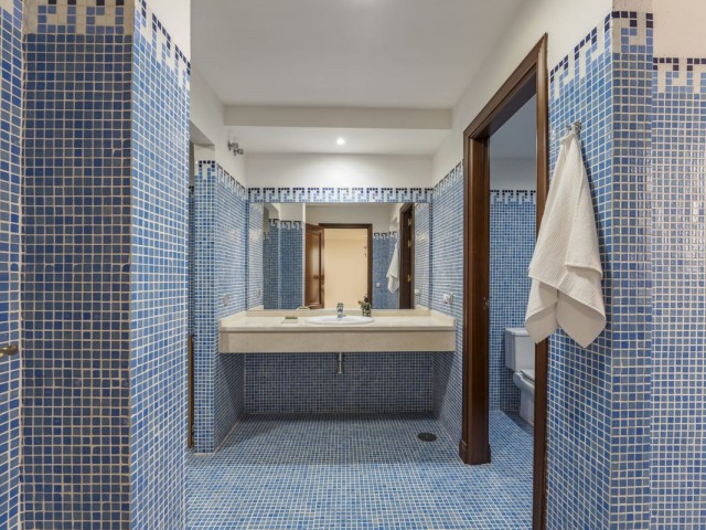 6 Soveroms Villa i Nueva Andalucía