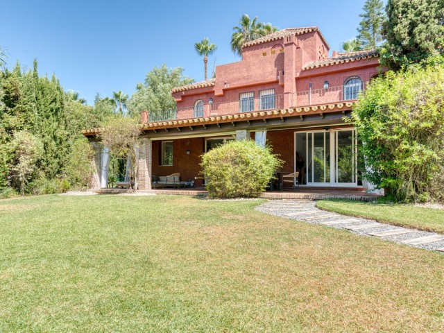 6 Soveroms Villa i Nueva Andalucía