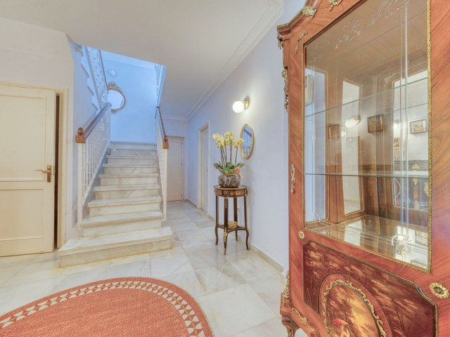 6 Bedrooms Villa in Nueva Andalucía