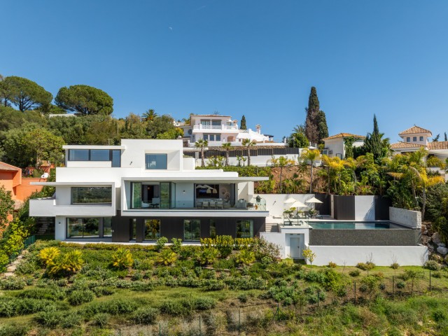 Villa con 4 Dormitorios  en El Rosario