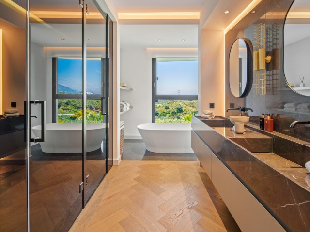 Villa con 4 Dormitorios  en El Rosario