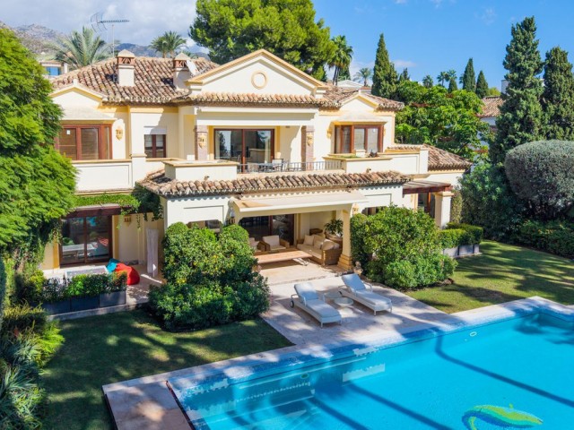 Huvila, Sierra Blanca, R5204737