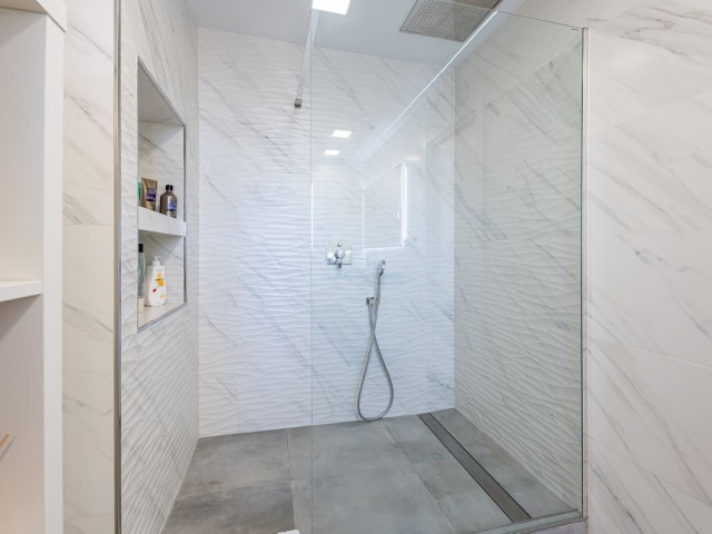 4 Schlafzimmer Apartment in Torremolinos