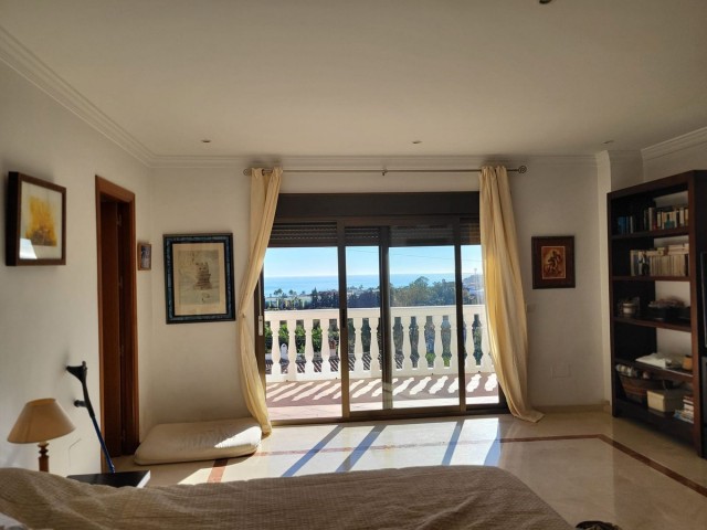 7 Bedrooms Villa in Marbella