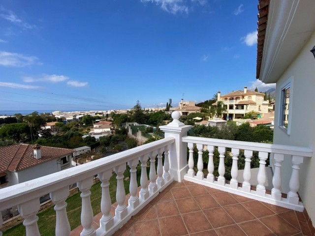 7 Bedrooms Villa in Marbella