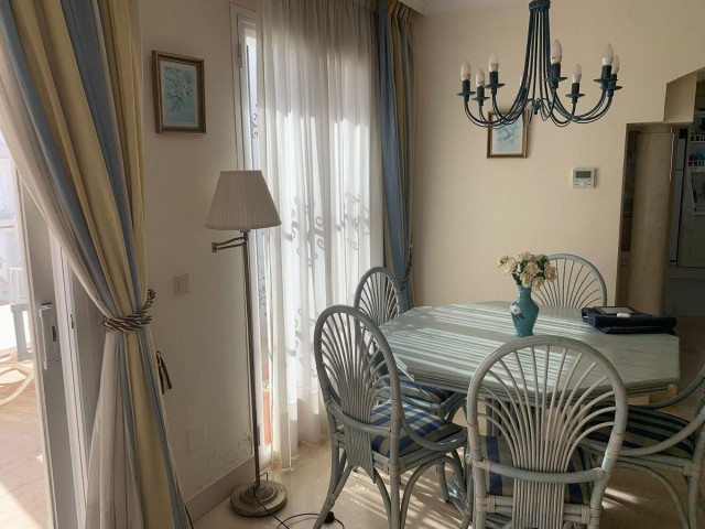 3 Bedrooms Apartment in Elviria