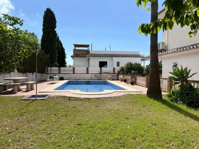 5 Bedrooms Villa in Mijas