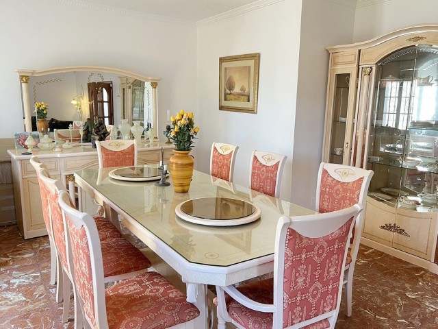 5 Bedrooms Villa in Mijas