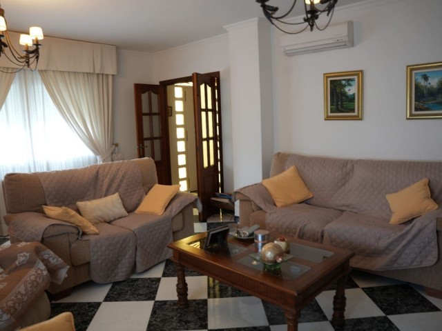 5 Soveroms Villa i Arroyo de la Miel