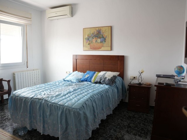 Villa con 5 Dormitorios  en Arroyo de la Miel